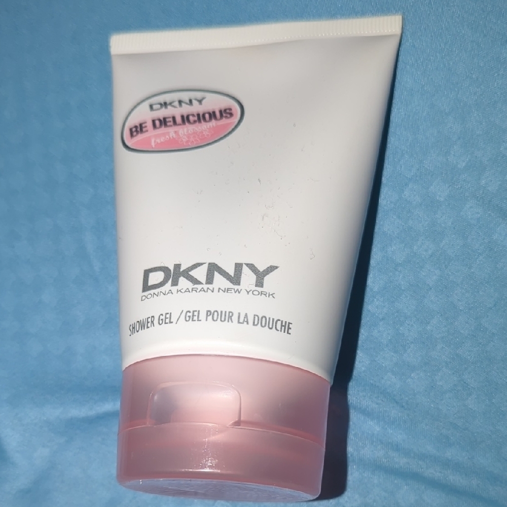 DKNY Pink Body Wash Elegant Squeeze Tube